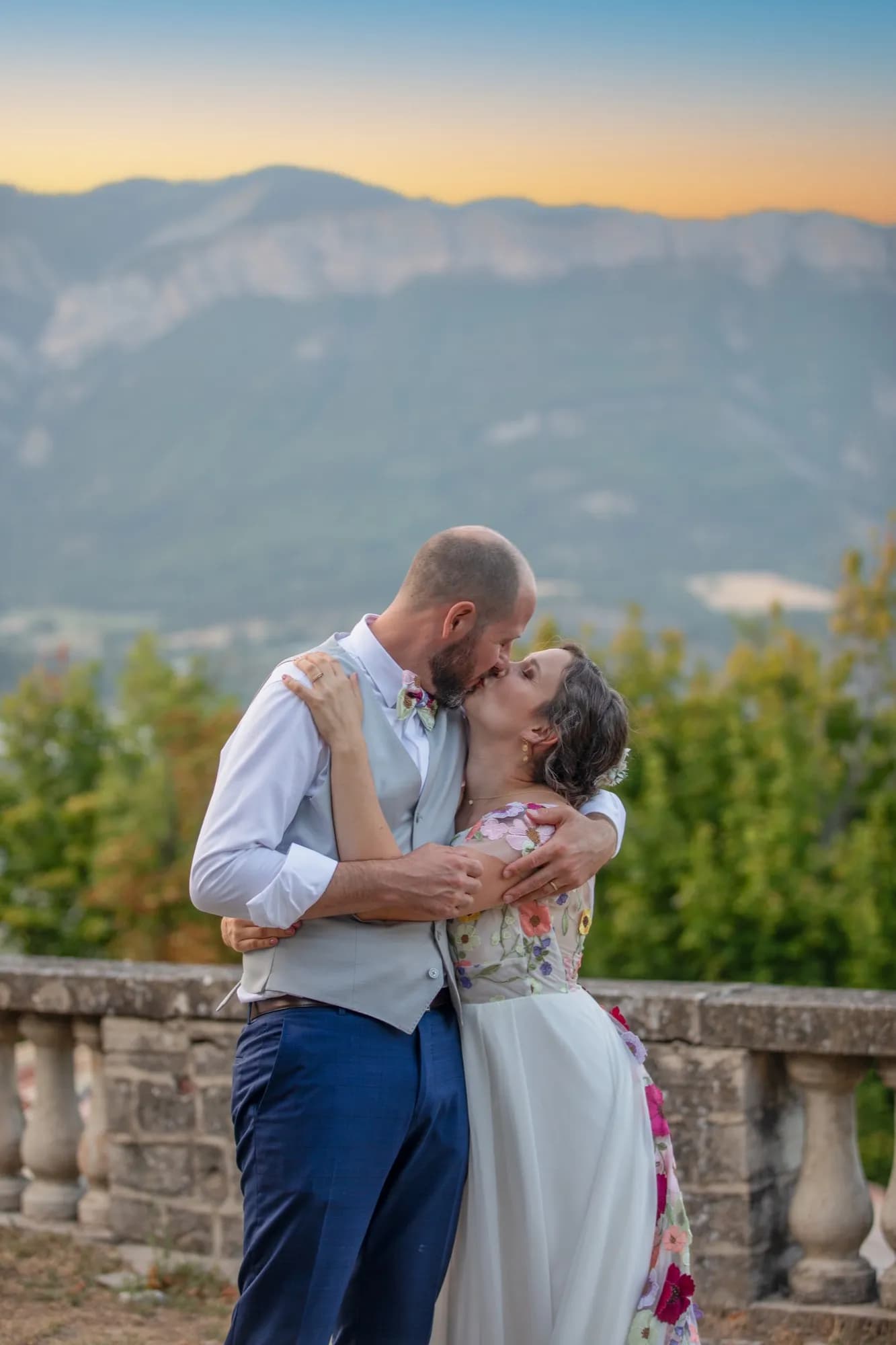 Mariage en lumière dorée